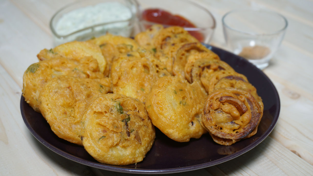 Crispy Aloo Pakora | Fry Potato Fritters